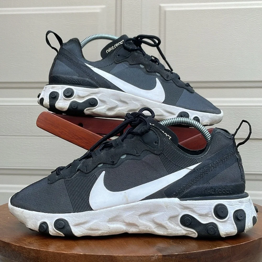 Nike Black & White Athletic Shoes - Picture 12 of 15